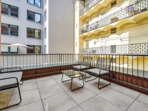 Pronájem bytu 2+kk, Praha, Sokolovská, 56 m2