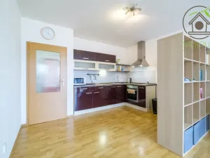 Prodej bytu 2+1, Plzeň - Skvrňany, Waltrova, 72 m2