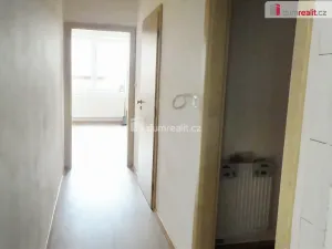 Pronájem bytu 2+kk, Praha - Hloubětín, V chaloupkách, 45 m2