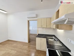 Pronájem bytu 2+kk, Praha - Hloubětín, V chaloupkách, 45 m2