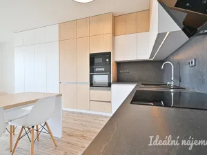 Pronájem bytu 1+kk, Slavkov u Brna, Slovanská, 57 m2