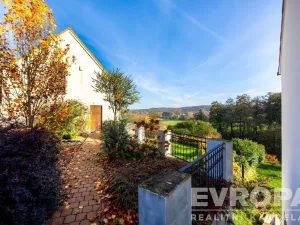 Prodej rodinného domu, Košátky, 350 m2