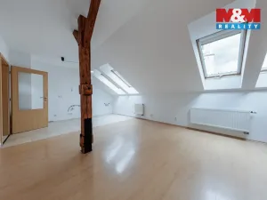 Prodej bytu 2+kk, Plzeň - Jižní Předměstí, Klatovská třída, 66 m2