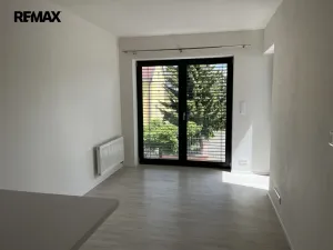 Pronájem bytu 1+kk, Zlín, Čepkovská, 40 m2