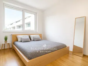 Pronájem bytu 2+kk, Praha - Libeň, U svobodárny, 47 m2