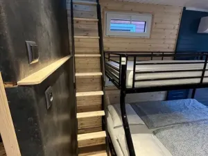 Prodej - jiné, Praha - Hlubočepy, Strakonická, 54 m2