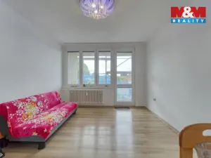 Prodej bytu 3+1, Hrádek - Nová Huť, 1. máje, 67 m2