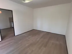Pronájem bytu 1+1, Chomutov, Kyjická, 36 m2