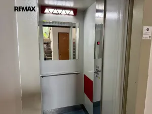 Pronájem bytu 2+kk, Strančice, Náměstí Emila Kolbena, 60 m2