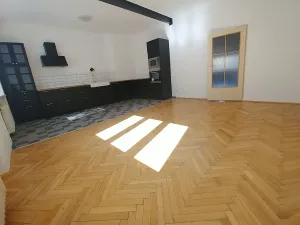 Pronájem kanceláře, Praha - Vinohrady, Ondříčkova, 101 m2