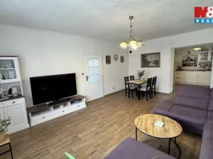 Prodej rodinného domu, Černovice, Dobešovská, 300 m2