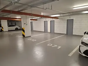 Pronájem garážového stání, Praha - Krč, V Štíhlách, 14 m2