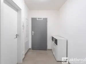 Pronájem bytu 1+kk, Přezletice, Pod Zahrady, 40 m2