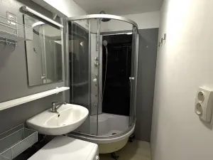 Pronájem bytu 2+kk, Praha, Křejpského, 44 m2