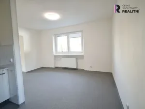 Pronájem bytu 2+1, Zlín - Příluky, Pod Mlýnem, 79 m2