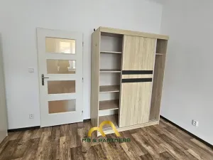 Pronájem bytu 2+kk, Praha - Michle, Adamovská, 42 m2