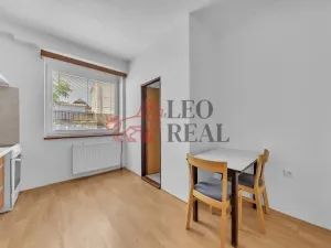 Prodej bytu 1+1, Nové Město nad Metují, Pod Výrovem, 42 m2