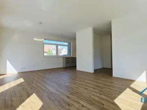 Pronájem kanceláře, Herink, U Kovárny, 92 m2