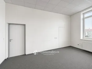 Pronájem kanceláře, Znojmo, Bezručova, 65 m2