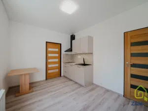 Prodej bytu 1+1, Dalovice, Májová, 30 m2