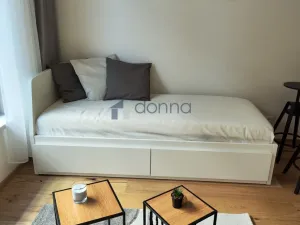 Pronájem bytu 1+kk, Praha, Sokolovská, 28 m2