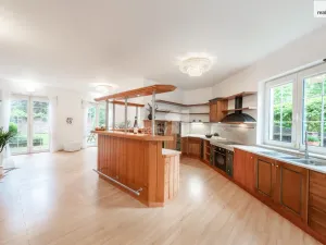 Prodej rodinného domu, Praha - Lhotka, Vzdušná, 420 m2