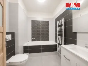 Prodej atypického bytu, Břežany II, 85 m2