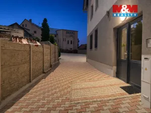 Prodej atypického bytu, Břežany II, 85 m2