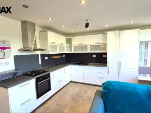 Prodej bytu 3+kk, Praha - Háje, Cyprichova, 75 m2