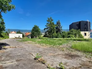 Pronájem komerčního pozemku, Teplice, Pařížská, 2500 m2