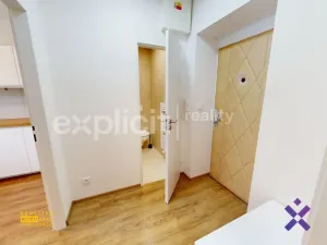 Pronájem bytu 1+1, Vsetín, Na Hrázi, 31 m2