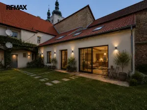Prodej vícegeneračního domu, Březnice, Náměstí, 414 m2