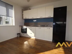 Pronájem bytu 2+kk, Hradec Králové - Třebeš, Pod Svahem, 62 m2