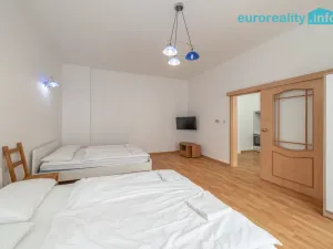 Prodej bytu 2+kk, Karlovy Vary, Moskevská, 47 m2