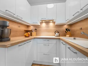 Prodej bytu 2+kk, Praha - Háje, Steinerova, 42 m2