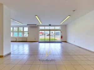 Pronájem obchodního prostoru, Uničov, Šumperská, 450 m2