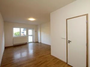 Pronájem bytu 1+kk, Pardubice - Rosice, generála Svobody, 29 m2