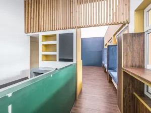 Prodej obchodního prostoru, Praha - Vysočany, Poděbradská, 98 m2