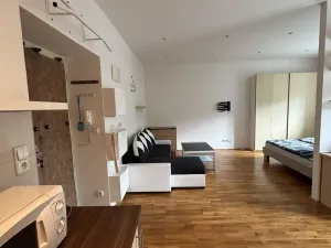 Pronájem bytu 1+kk, Praha - Nusle, Jaurisova, 35 m2