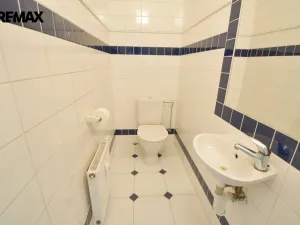 Pronájem kanceláře, Hradec Králové, Československé armády, 100 m2