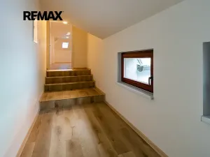 Pronájem bytu 2+1, Česká Lípa, Škroupovo náměstí, 75 m2