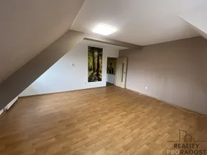 Pronájem bytu 4+1, Jihlava, Na Vyhlídce, 109 m2