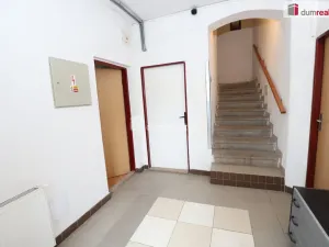 Pronájem bytu 1+kk, Karlovy Vary - Počerny, 58 m2