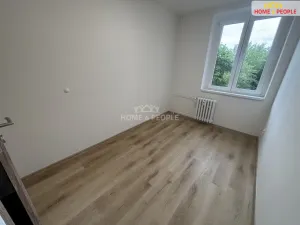 Pronájem bytu 3+1, Karlovy Vary - Bohatice, Ostrovská, 64 m2