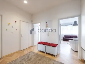 Pronájem bytu 3+1, Praha, Záhřebská, 95 m2