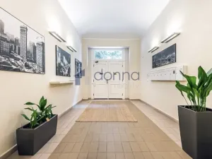 Pronájem bytu 3+1, Praha, Záhřebská, 95 m2