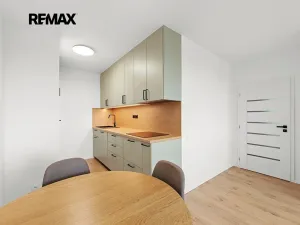Prodej bytu 3+kk, Praha - Bohnice, Řešovská, 59 m2
