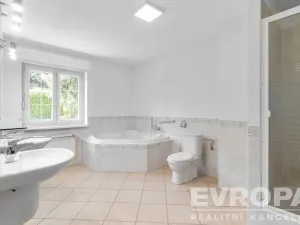 Pronájem rodinného domu, Průhonice, U Cihelny, 237 m2
