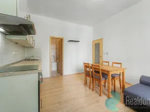 Prodej bytu 2+kk, Praha, U pošty, 35 m2