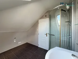Prodej rodinného domu, Roztoky, 522 m2